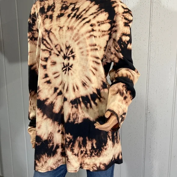 *Gildan Unisex Custom Long Sleeve Reverse Tie Dye - Picture 3 of 11